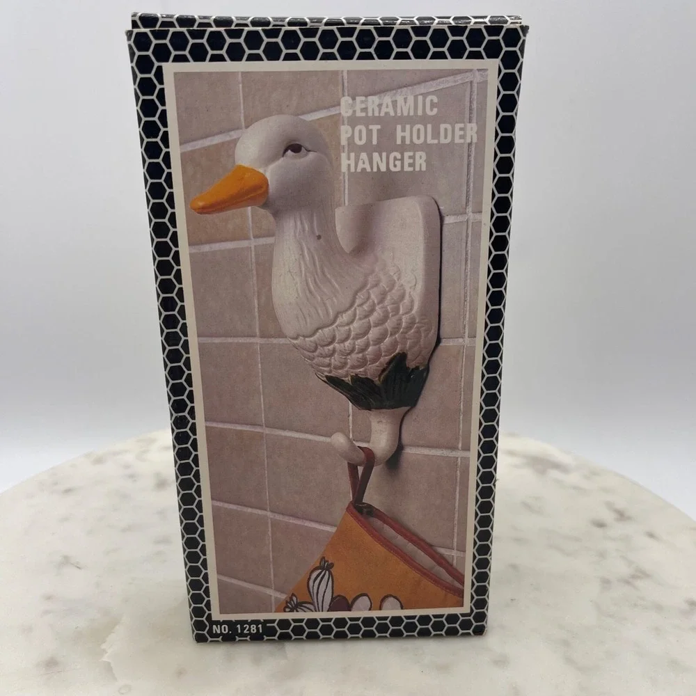 Vintage White Ceramic Duck Head Yellow Beak‎ Towel Holder Wall Mount Hanger